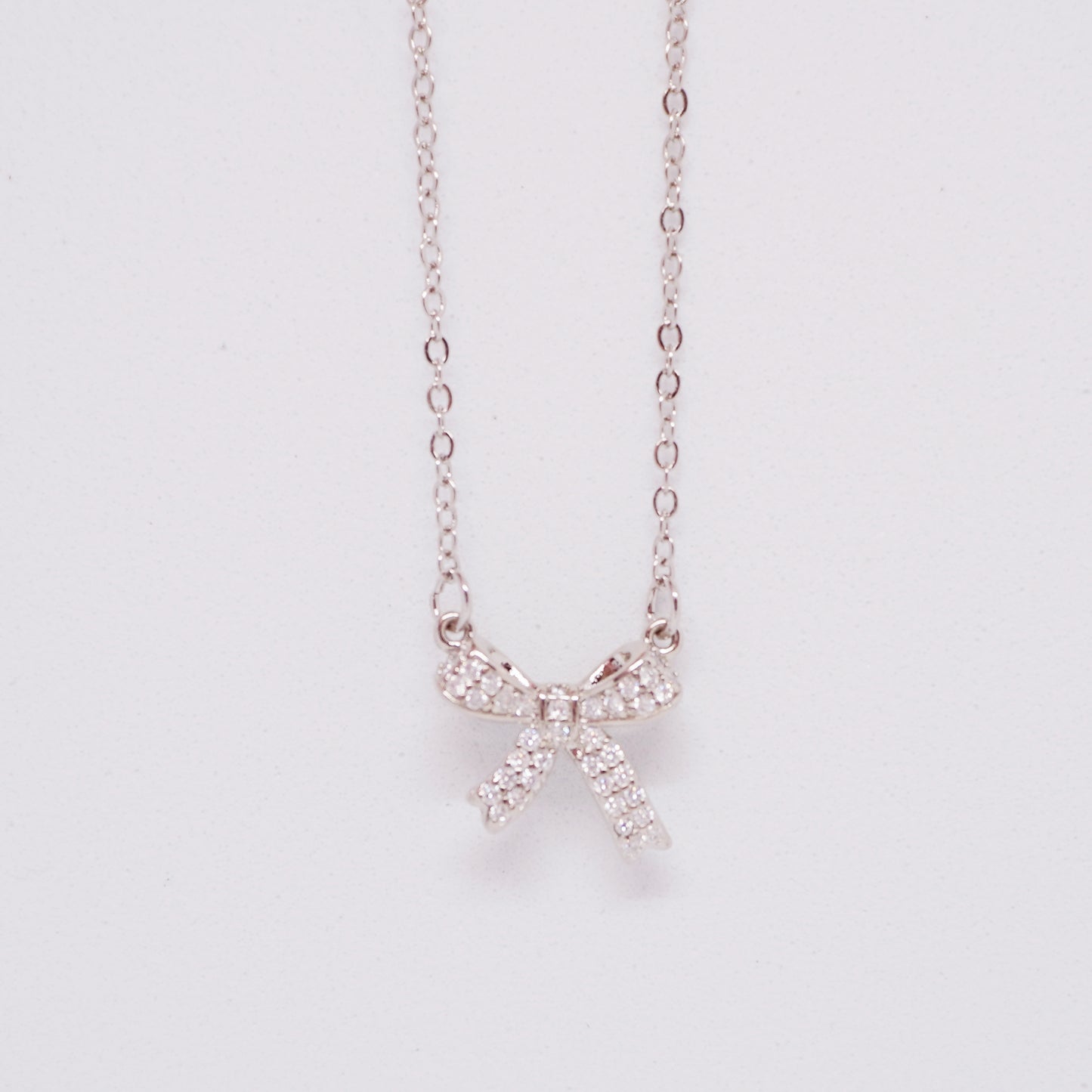 Silver Ribbon Motif Necklace