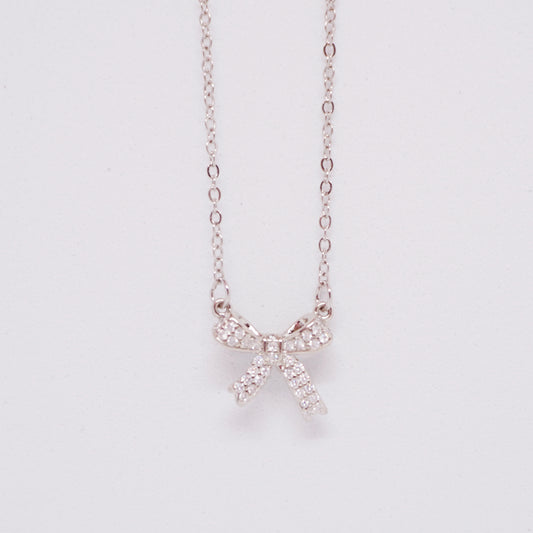 Silver Ribbon Motif Necklace