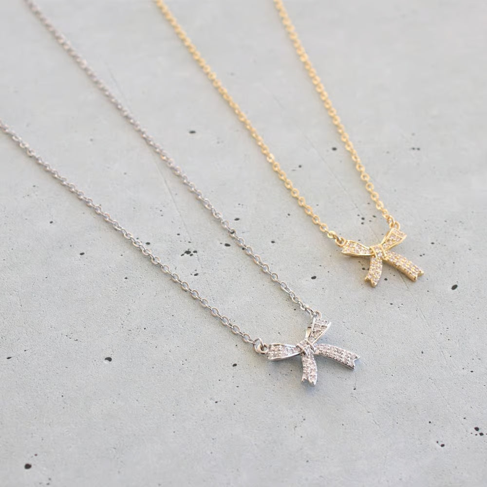 Silver Ribbon Motif Necklace